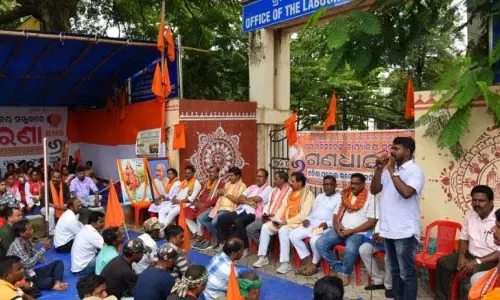 ट्रेड यूनियनों ने महिलाओं के लिए रात्रि पाली का विरोध किया ट्रेड यूनियनों ने महिलाओं के लिए रात्रि पाली का विरोध किया