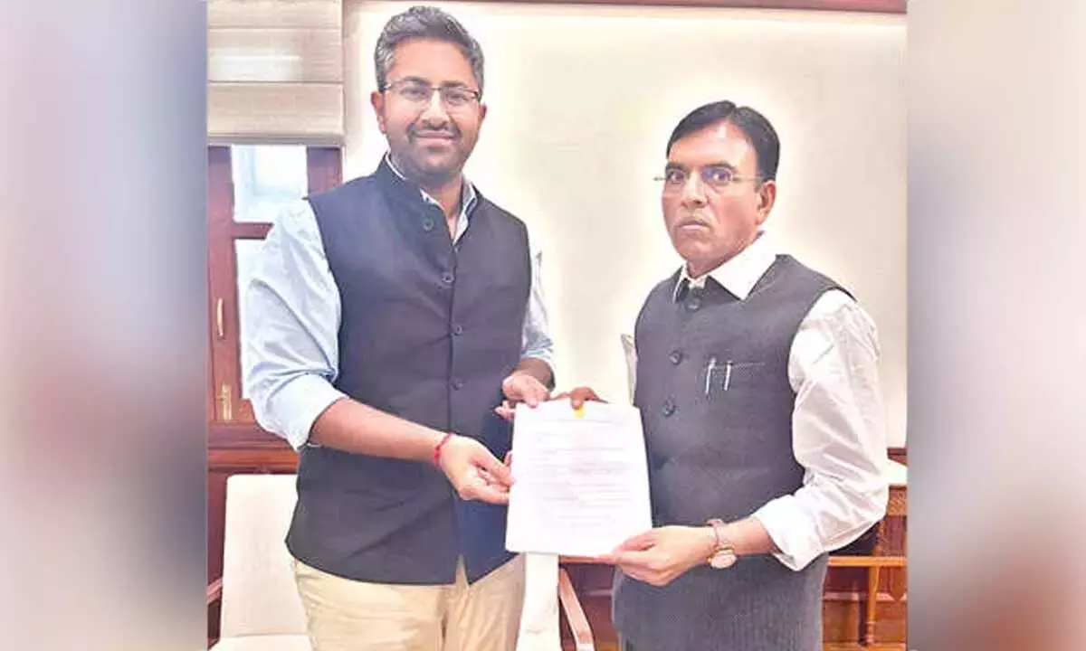 Andhra: ईपीएस-95 पेंशनभोगियों की शिकायतें केंद्रीय मंत्री तक पहुंचाई गईं Andhra: ईपीएस-95 पेंशनभोगियों की शिकायतें केंद्रीय मंत्री तक पहुंचाई गईं