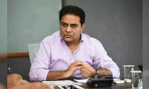 KTR ने तेलंगाना के बुनकरों को बुनकर दिवस की शुभकामनाएं दीं KTR ने तेलंगाना के बुनकरों को बुनकर दिवस की शुभकामनाएं दीं