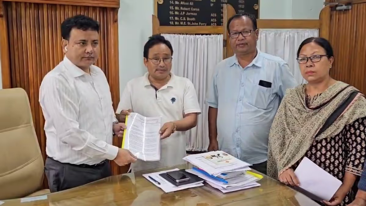 Assam: धमकी मामले में सुस्ती को लेकर कांग्रेस ने हाफलोंग पुलिस की आलोचना की Assam: धमकी मामले में सुस्ती को लेकर कांग्रेस ने हाफलोंग पुलिस की आलोचना की