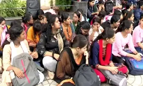 ओडिशा के उत्कल विश्वविद्यालय में छात्र संघ चुनाव से पहले समूहों में झड़प