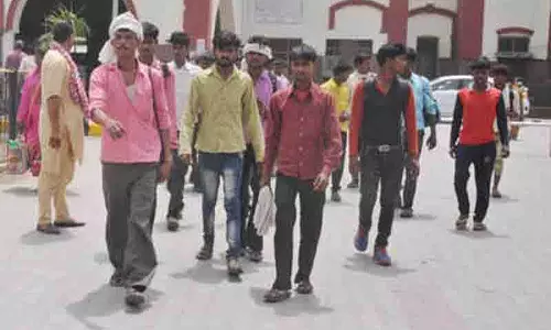DC ने शिमला में प्रवासी श्रमिकों की आवाजाही को नियंत्रित किया DC ने शिमला में प्रवासी श्रमिकों की आवाजाही को नियंत्रित किया