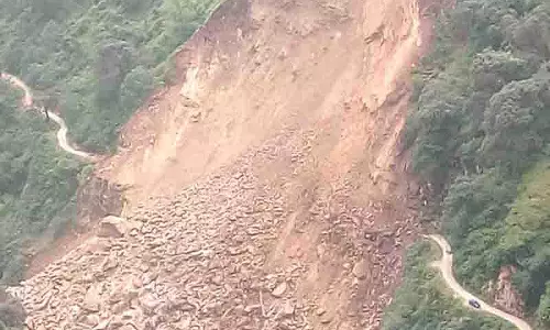 बादल फटने के बाद Solan village के 60 निवासियों ने घर छोड़े बादल फटने के बाद Solan village के 60 निवासियों ने घर छोड़े