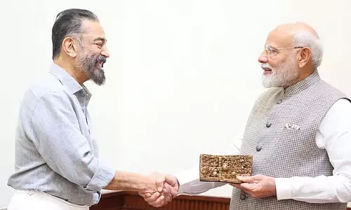 कमल हासन की प्रधानमंत्री मोदी से अचानक मुलाकात कमल हासन की प्रधानमंत्री मोदी से अचानक मुलाकात
