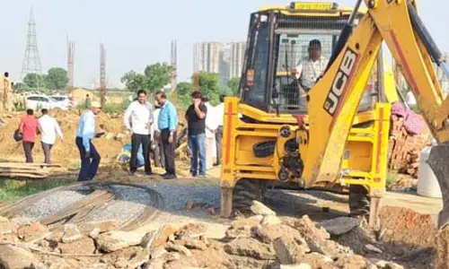 ग्रेटर नोएडा में बड़ी कार्रवाई, अवैध निर्माण पर चला प्राधिकरण का बुलडोजर ग्रेटर नोएडा में बड़ी कार्रवाई, अवैध निर्माण पर चला प्राधिकरण का बुलडोजर