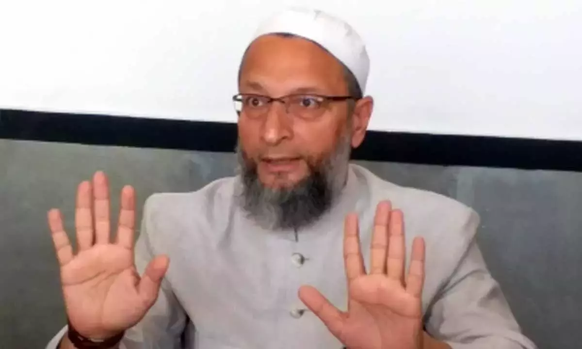 Telangana: ओवैसी ने कहा कि भारत पर नए अमेरिकी टैरिफ से भारतीय निर्यातकों को नुकसान होगा Telangana: ओवैसी ने कहा कि भारत पर नए अमेरिकी टैरिफ से भारतीय निर्यातकों को नुकसान होगा