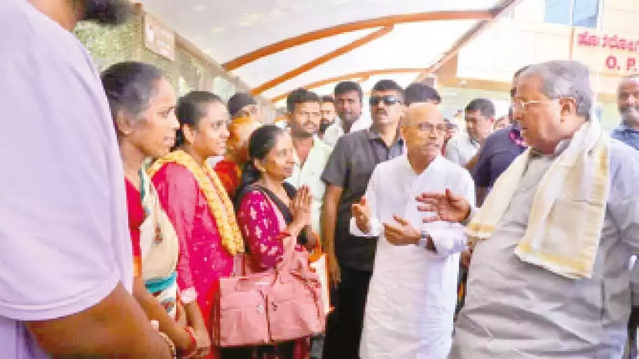सरकारी विक्टोरिया अस्पताल की क्षमता बढ़ाने की जरूरत: मुख्यमंत्री सरकारी विक्टोरिया अस्पताल की क्षमता बढ़ाने की जरूरत: मुख्यमंत्री