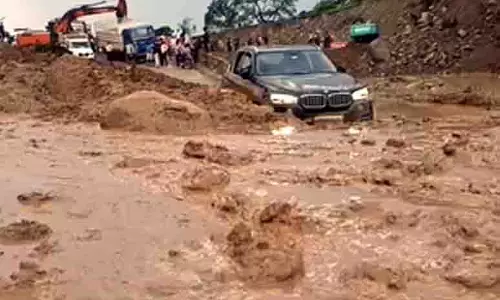 भूस्खलन प्रभावित Pathankot-Mandi राजमार्ग 12 घंटे बाद खुला