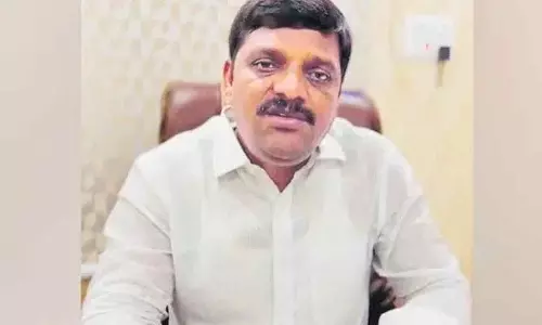 NHRC ने डीजीपी को एमएलसी टीनमार मल्लन्ना के खिलाफ कार्रवाई करने का आदेश दिया NHRC ने डीजीपी को एमएलसी टीनमार मल्लन्ना के खिलाफ कार्रवाई करने का आदेश दिया