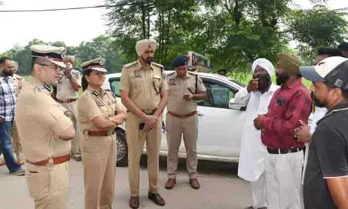 स्पेशल DGP, सीपी ने तलवंडी कलां में ड्रग तस्करों के 26 घरों की तलाशी ली