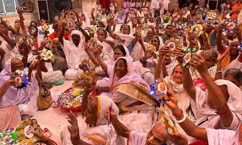 रक्षाबंधन पर वृंदावन की विधवाएं पीएम मोदी को बांधेंगी 1001 राखियां