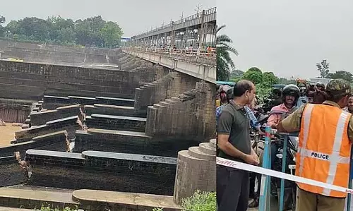 तिलपाड़ा बैराज पर यातायात रोका गया तिलपाड़ा बैराज पर यातायात रोका गया
