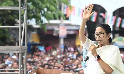 ममता ने चेतावनी दी, अगर आप वोटर लिस्ट से नाम हटा देंगे तो... ममता ने चेतावनी दी, अगर आप वोटर लिस्ट से नाम हटा देंगे तो...