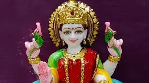 धर्म: झाड़ू बदलते समय जरूर करें ये 3 काम, वरना देवी लक्ष्मी हो सकती हैं नाराज धर्म: झाड़ू बदलते समय जरूर करें ये 3 काम, वरना देवी लक्ष्मी हो सकती हैं नाराज