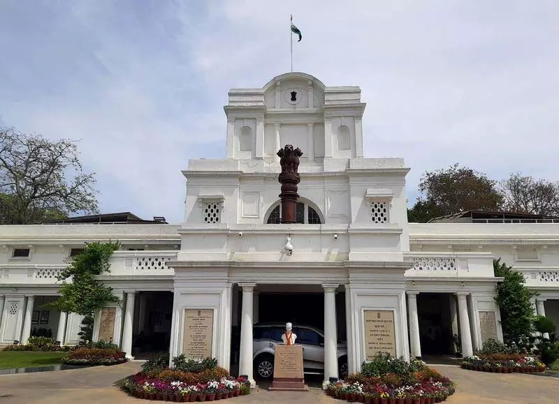 विधायकों ने विधानसभा समितियों के लिए कार्यालय स्थान की कमी पर चिंता जताई विधायकों ने विधानसभा समितियों के लिए कार्यालय स्थान की कमी पर चिंता जताई