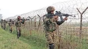 Jammu-Kashmir: सीमा पार से आई मुसीबत, दहशत में लोग Jammu-Kashmir: सीमा पार से आई मुसीबत, दहशत में लोग