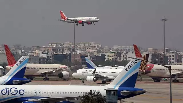 Chennai घरेलू हवाई अड्डे 6 उड़ानें विलंबित Chennai घरेलू हवाई अड्डे 6 उड़ानें विलंबित