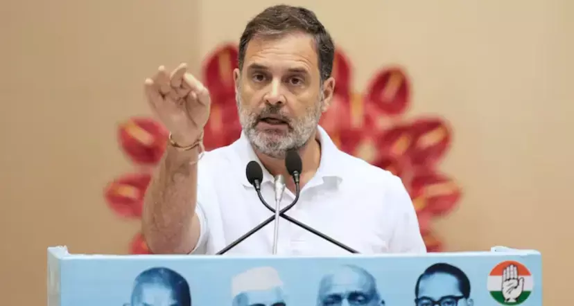 राहुल गांधी ने कर्नाटक में मतदाता धोखाधड़ी और फर्जी पते का आरोप लगाया राहुल गांधी ने कर्नाटक में मतदाता धोखाधड़ी और फर्जी पते का आरोप लगाया