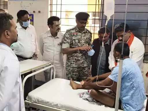मेडिकल कॉलेज के डीन को गृहमंत्री विजय शर्मा ने लगाई फटकार मेडिकल कॉलेज के डीन को गृहमंत्री विजय शर्मा ने लगाई फटकार