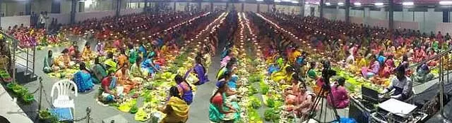 वरलक्ष्मी व्रत: नेल्लईअप्पार मंदिर में सुमंगली पूजा में 1,008 महिलाओं ने भाग लिया वरलक्ष्मी व्रत: नेल्लईअप्पार मंदिर में सुमंगली पूजा में 1,008 महिलाओं ने भाग लिया