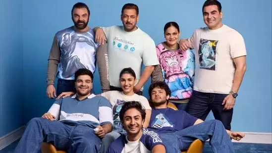 सलमान खान अपने परिवार के साथ बीइंग ह्यूमन विज्ञापन में सलमान खान अपने परिवार के साथ बीइंग ह्यूमन विज्ञापन में