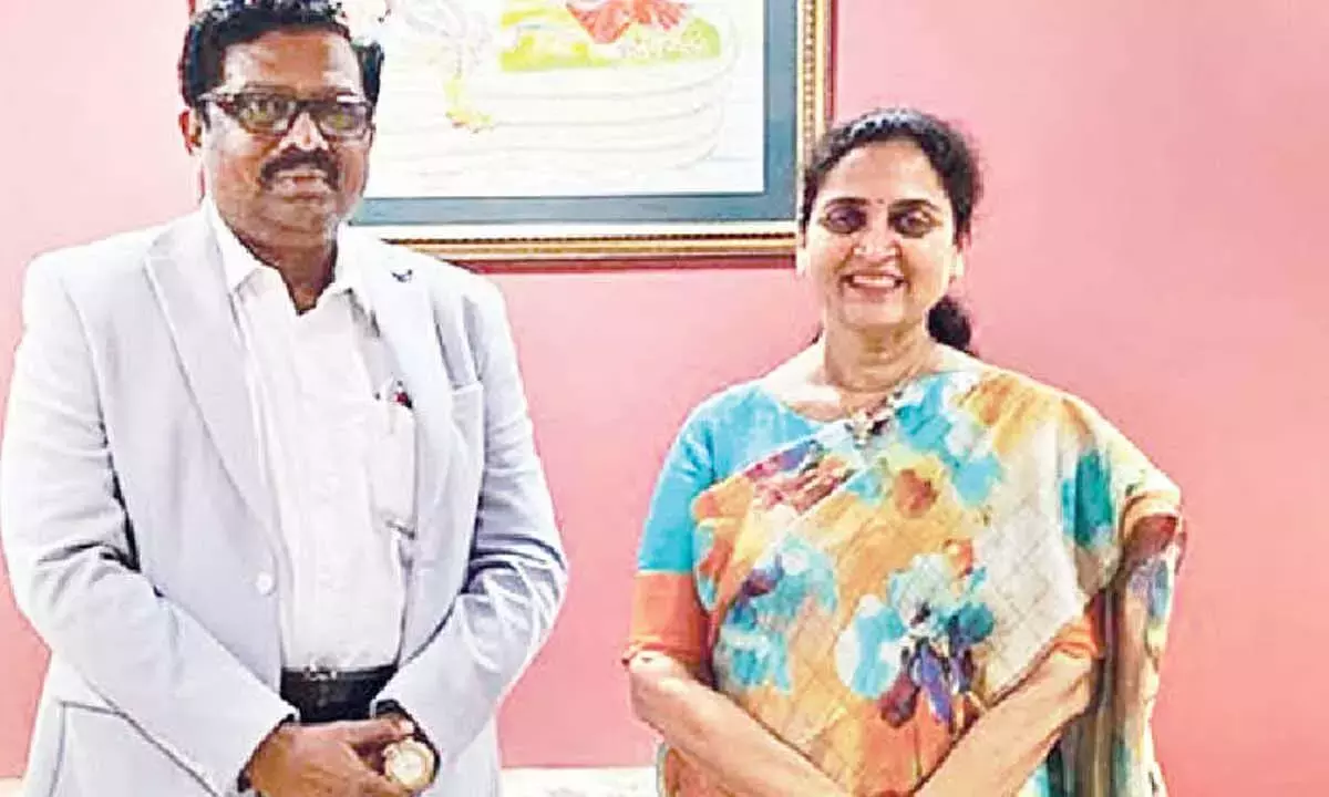 Andhra: RFC MD ने एपी की पर्यटन समर्थक नीतियों की सराहना की Andhra: RFC MD ने एपी की पर्यटन समर्थक नीतियों की सराहना की