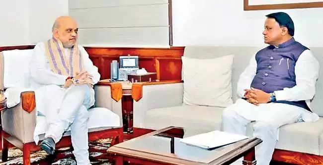 मुख्यमंत्री ने केंद्रीय गृह को माओवाद प्रभावित क्षेत्रों में उठाए जा रहे कदमों और विकास कार्यों की जानकारी दी मुख्यमंत्री ने केंद्रीय गृह को माओवाद प्रभावित क्षेत्रों में उठाए जा रहे कदमों और विकास कार्यों की जानकारी दी
