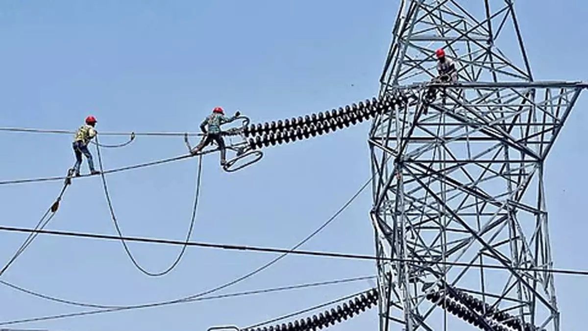 वन्यजीव बोर्ड ने कर्नाटक में बिजली की मांग कर रहे आदिवासियों के पुनर्वास का सुझाव दिया वन्यजीव बोर्ड ने कर्नाटक में बिजली की मांग कर रहे आदिवासियों के पुनर्वास का सुझाव दिया