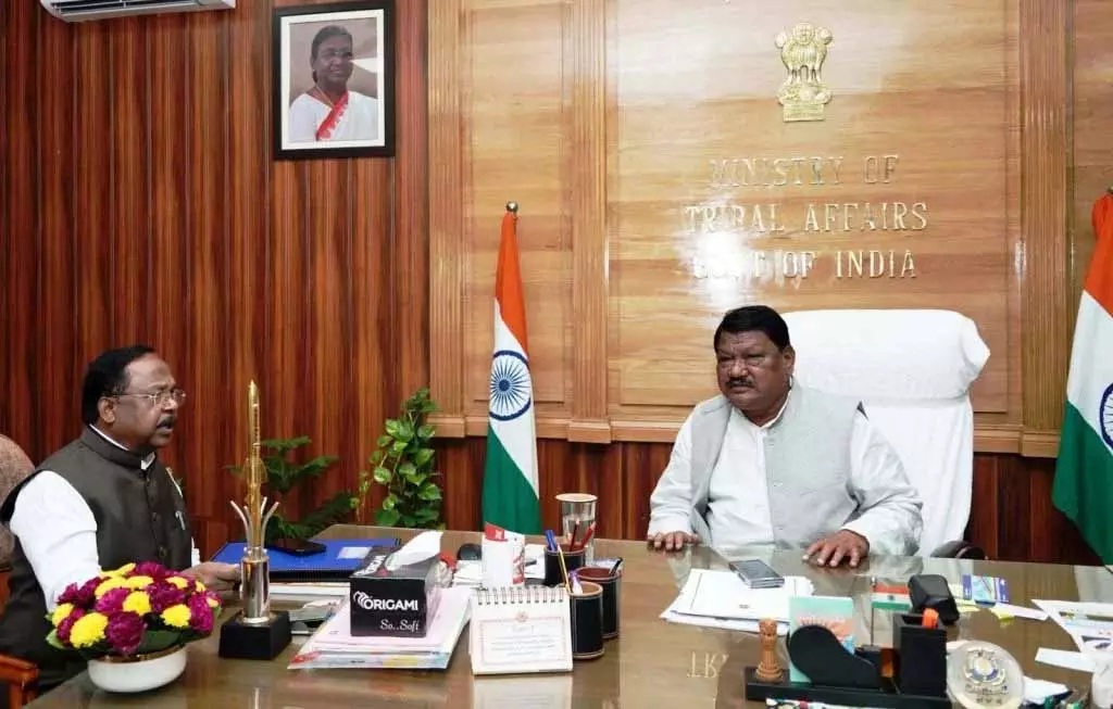 दिल्ली में केंद्रीय मंत्रियों से मिल रहे मंत्री रामविचार नेताम दिल्ली में केंद्रीय मंत्रियों से मिल रहे मंत्री रामविचार नेताम