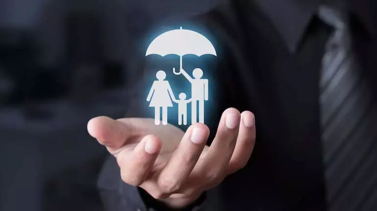 सार्वजनिक क्षेत्र की साधारण बीमा कंपनियों को बढ़त, निजी समकक्षों के घाटे वाले क्षेत्रों से पीछे हटने से बढ़ी बढ़त सार्वजनिक क्षेत्र की साधारण बीमा कंपनियों को बढ़त, निजी समकक्षों के घाटे वाले क्षेत्रों से पीछे हटने से बढ़ी बढ़त