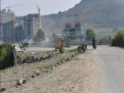 हिंजेवाड़ी आईटी पार्क में नारेबाजी का विरोध हिंजेवाड़ी आईटी पार्क में नारेबाजी का विरोध