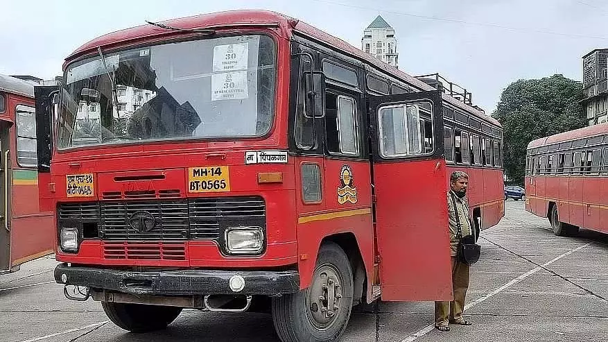 एमएसआरटीसी का दैनिक राजस्व 5 करोड़ रुपये घटा, वित्तीय संकट बढ़ा एमएसआरटीसी का दैनिक राजस्व 5 करोड़ रुपये घटा, वित्तीय संकट बढ़ा