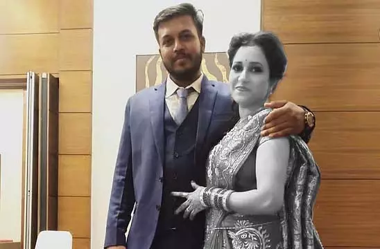पति ने बेल्ट और लोहे की रॉड से पीट-पीटकर पत्नी की बेरहमी से हत्या कर दी पति ने बेल्ट और लोहे की रॉड से पीट-पीटकर पत्नी की बेरहमी से हत्या कर दी