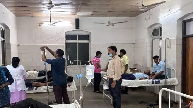 रैवेनशॉ विश्वविद्यालय के 44 छात्र डायरिया से पीड़ित होकर एससीबी मेडिकल में भर्ती रैवेनशॉ विश्वविद्यालय के 44 छात्र डायरिया से पीड़ित होकर एससीबी मेडिकल में भर्ती