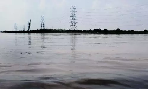 राजधानी में यमुना खतरे के निशान के करीब, बाढ़ का खतरा मंडराया
