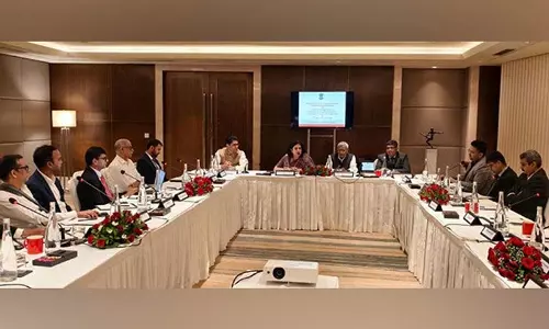 दम्मू रवि ने ग्लोबल साउथ में बुनियादी ढांचा पर गोलमेज चर्चा की अध्यक्षता