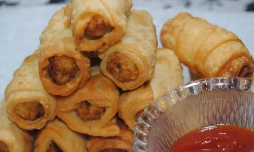 Potato Roll : लंच के बाद भी लग जाए भूख तो मिनटों में तैयार करें पोटैटो रोल Potato Roll : लंच के बाद भी लग जाए भूख तो मिनटों में तैयार करें पोटैटो रोल