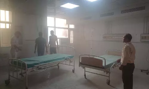 Panipat: बड़ा हादसा, रिकवरी रूम में फटा एसी का कंप्रेशर, अफरा-तफरी Panipat: बड़ा हादसा, रिकवरी रूम में फटा एसी का कंप्रेशर, अफरा-तफरी