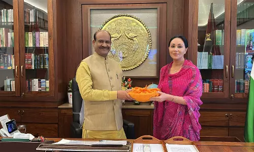 Jaipur में केंद्रीय गृह एवं सड़क परिवहन मंत्री से मुलाकात, जनहित विषयों पर चर्चा