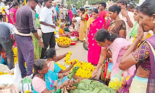Koratagere : मूल्य वृद्धि के बीच भी उत्साह बरकरार