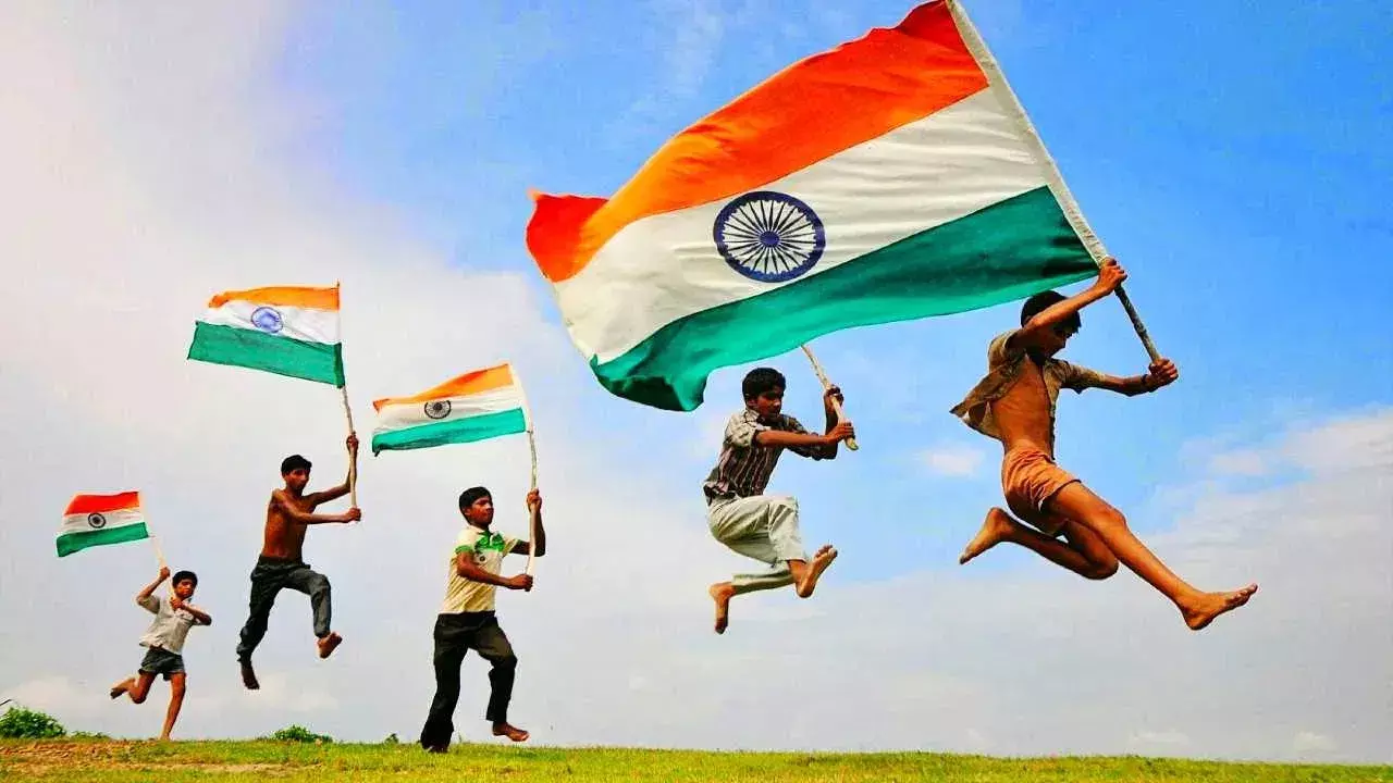 Jhalawar: जिले में 13 से 15 अगस्त तक हर घर में तिरंगा फहराने की अपील Jhalawar: जिले में 13 से 15 अगस्त तक हर घर में तिरंगा फहराने की अपील