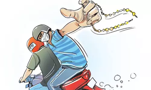 बुजुर्ग डॉक्टर की सोने की चेन छीनने वाले दो हिस्ट्रीशीटर गिरफ्तार बुजुर्ग डॉक्टर की सोने की चेन छीनने वाले दो हिस्ट्रीशीटर गिरफ्तार