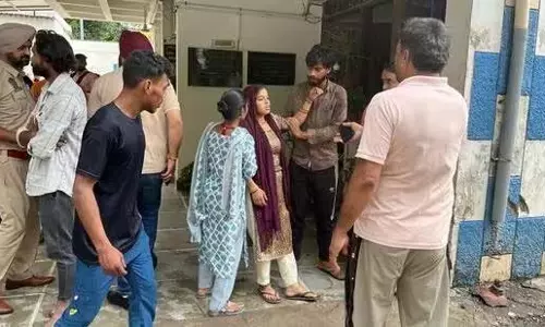 मोहाली विस्फोट के बाद पोस्टमार्टम, शव परिजनों को सौंपे गए मोहाली विस्फोट के बाद पोस्टमार्टम, शव परिजनों को सौंपे गए