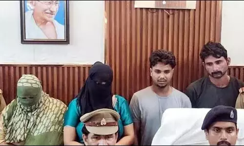 Ghaziabad : नवजात शिशु तस्करी में चार गिरफ्तार, दो महिलाएं शामिल Ghaziabad : नवजात शिशु तस्करी में चार गिरफ्तार, दो महिलाएं शामिल