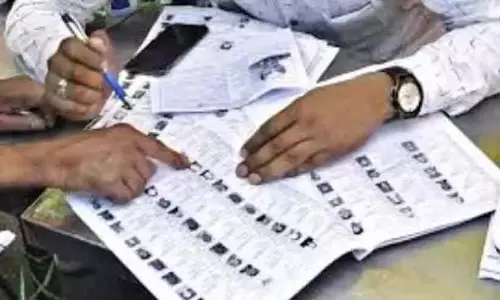 मतदाता सूची अपडेट; जिले में 64,151 लोगों ने किया आवेदन मतदाता सूची अपडेट; जिले में 64,151 लोगों ने किया आवेदन