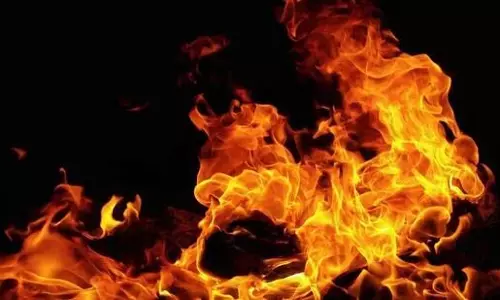 विवाद के बाद महिला ने खुद को आग लगाई, सास की भी मौत विवाद के बाद महिला ने खुद को आग लगाई, सास की भी मौत