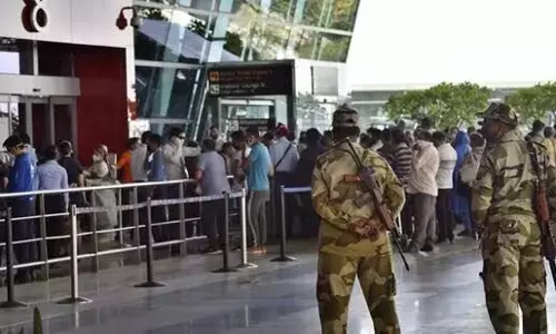 दिल्ली एयरपोर्ट और उड़ानों पर सुरक्षा कड़ी, खतरे की चेतावनी के बाद