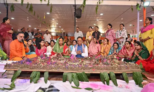 मुख्यमंत्री निवास में CM विष्णुदेव साय ने किया रुद्राभिषेक
