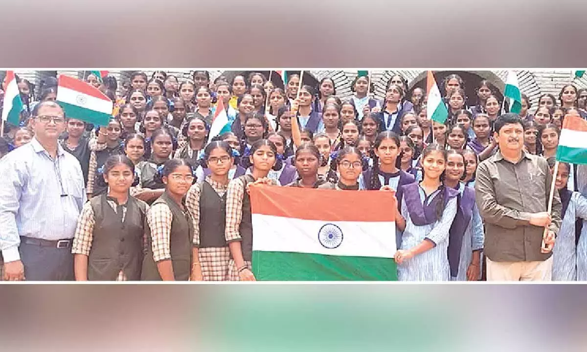 Andhra: युवाओं से महान नेताओं के पदचिन्हों पर चलने का आग्रह