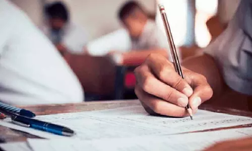 बोर्ड परीक्षाओं से पहले छात्रों के लिए 75 प्रतिशत उपस्थिति अनिवार्य: CBSE बोर्ड परीक्षाओं से पहले छात्रों के लिए 75 प्रतिशत उपस्थिति अनिवार्य: CBSE